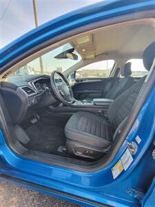 2020 Ford Fusion SE   - Photo 9 - Topeka, KS 66608