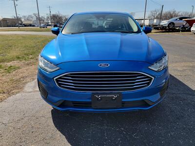 2020 Ford Fusion SE   - Photo 2 - Topeka, KS 66608