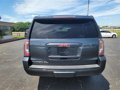 2020 GMC Yukon XL SLT   - Photo 6 - Topeka, KS 66608