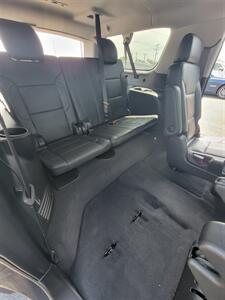 2020 GMC Yukon XL SLT   - Photo 19 - Topeka, KS 66608