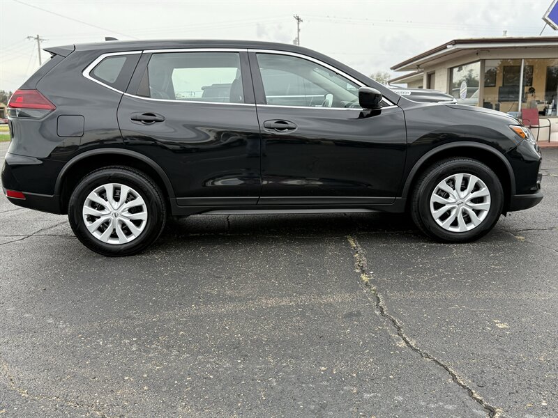 2020 Nissan Rogue S - Photo 6 - Topeka, KS 66608