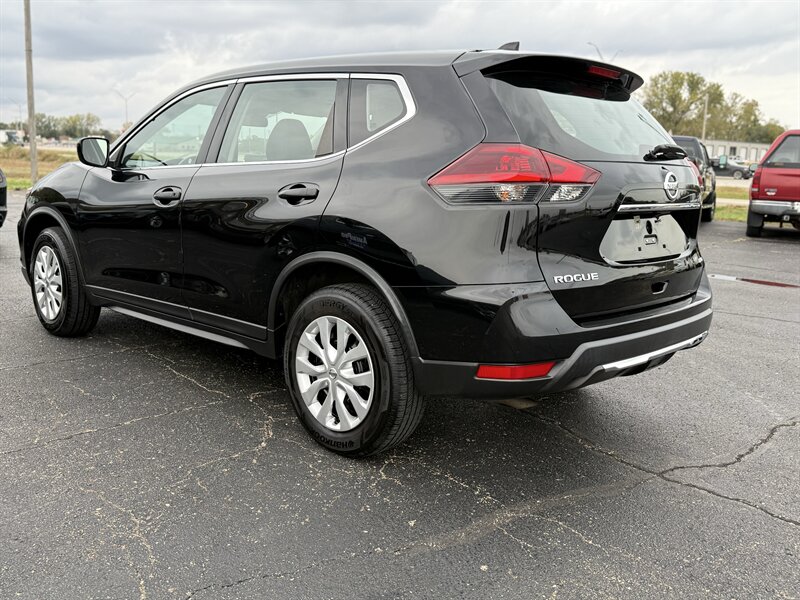 2020 Nissan Rogue S - Photo 3 - Topeka, KS 66608