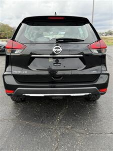 2020 Nissan Rogue S - Photo 4 - Topeka, KS 66608