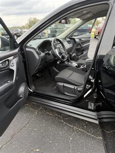 2020 Nissan Rogue S - Photo 9 - Topeka, KS 66608