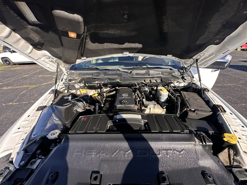 2011 RAM 3500 Laramie - Photo 17 - Topeka, KS 66608