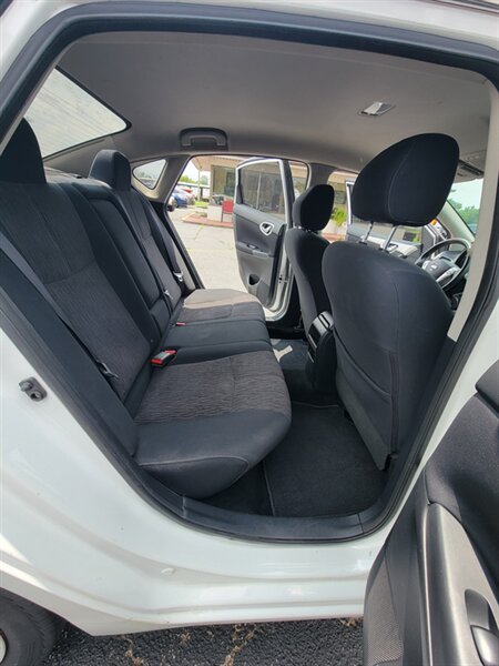 2015 Nissan Sentra SV - Photo 10 - Topeka, KS 66608