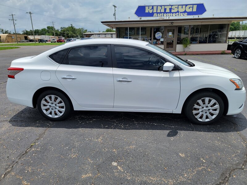 2015 Nissan Sentra SV - Photo 4 - Topeka, KS 66608