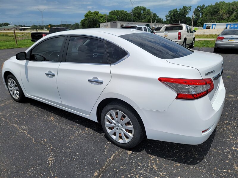 2015 Nissan Sentra SV - Photo 6 - Topeka, KS 66608