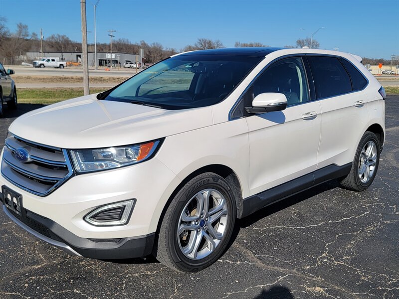 2016 Ford Edge Titanium   - Photo 1 - Topeka, KS 66608