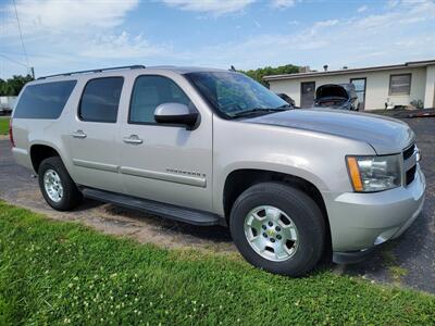 2008 Chevrolet Suburban LT   - Photo 3 - Topeka, KS 66608