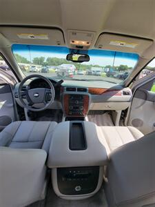 2008 Chevrolet Suburban LT   - Photo 19 - Topeka, KS 66608