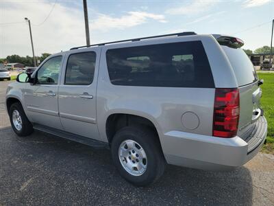2008 Chevrolet Suburban LT   - Photo 7 - Topeka, KS 66608