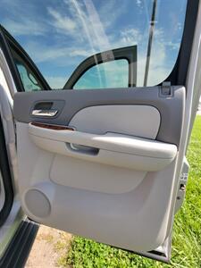 2008 Chevrolet Suburban LT   - Photo 15 - Topeka, KS 66608