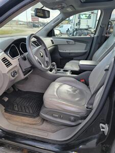 2009 Chevrolet Traverse LT - Photo 8 - Topeka, KS 66608