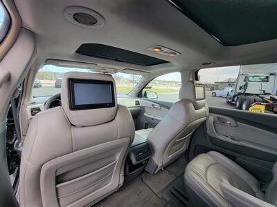 2009 Chevrolet Traverse LT - Photo 11 - Topeka, KS 66608