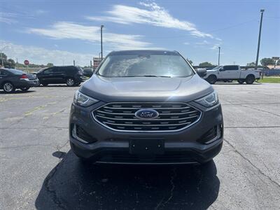 2021 Ford Edge Titanium   - Photo 2 - Topeka, KS 66608