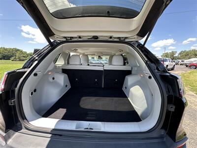 2019 Jeep Cherokee Limited   - Photo 14 - Topeka, KS 66608