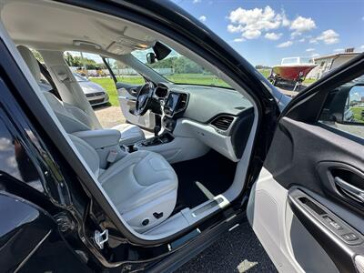 2019 Jeep Cherokee Limited   - Photo 13 - Topeka, KS 66608