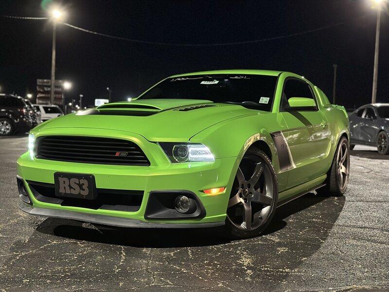 2013 Ford Mustang GT Premium   - Photo 1 - Topeka, KS 66608