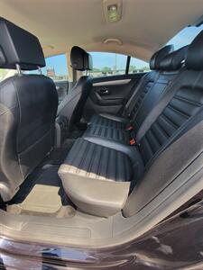 2013 Volkswagen CC R-Line PZEV   - Photo 8 - Topeka, KS 66608