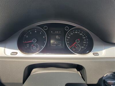 2013 Volkswagen CC R-Line PZEV   - Photo 14 - Topeka, KS 66608