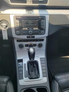 2013 Volkswagen CC R-Line PZEV   - Photo 13 - Topeka, KS 66608