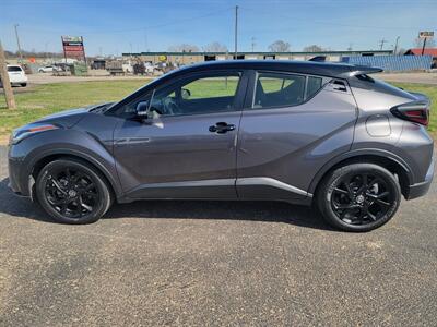 2022 Toyota C-HR XLE - Photo 8 - Topeka, KS 66608
