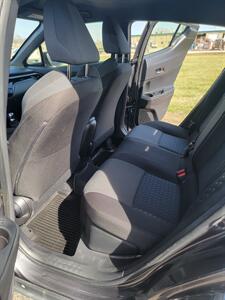 2022 Toyota C-HR XLE - Photo 11 - Topeka, KS 66608