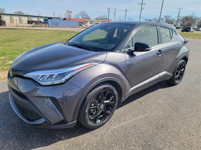 2022 Toyota C-HR XLE - Photo 1 - Topeka, KS 66608