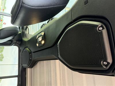 2020 Jeep Wrangler Unlimited Rubicon   - Photo 10 - Topeka, KS 66608