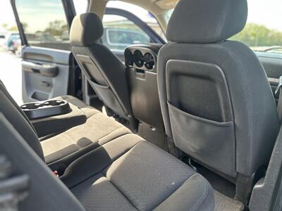2010 GMC Sierra 2500HD SLE - Photo 11 - Topeka, KS 66608