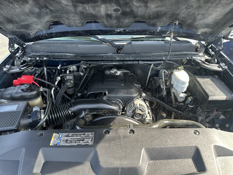 2010 GMC Sierra 2500HD SLE - Photo 15 - Topeka, KS 66608