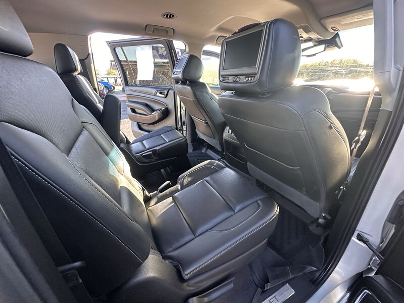 2017 Chevrolet Suburban Premier - Photo 13 - Topeka, KS 66608