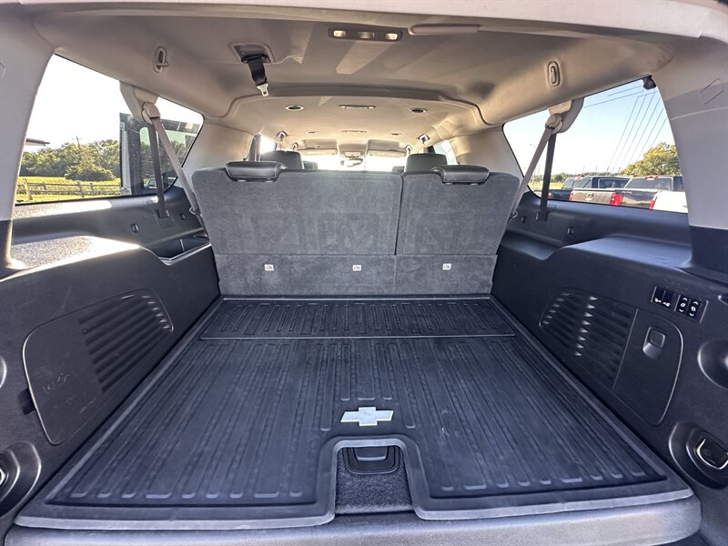 2017 Chevrolet Suburban Premier - Photo 12 - Topeka, KS 66608