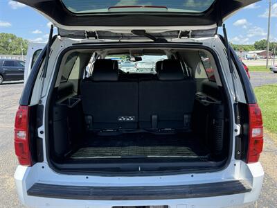 2014 Chevrolet Suburban LT   - Photo 13 - Topeka, KS 66608