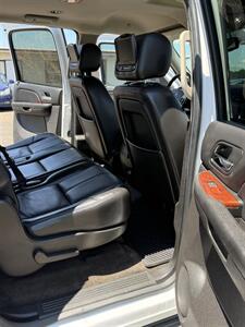 2014 Chevrolet Suburban LT   - Photo 14 - Topeka, KS 66608
