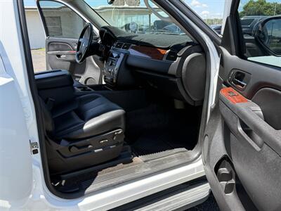 2014 Chevrolet Suburban LT   - Photo 15 - Topeka, KS 66608