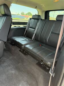 2014 Chevrolet Suburban LT   - Photo 11 - Topeka, KS 66608