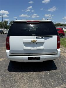 2014 Chevrolet Suburban LT   - Photo 4 - Topeka, KS 66608