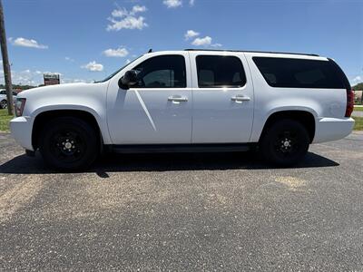 2014 Chevrolet Suburban LT   - Photo 2 - Topeka, KS 66608