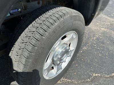 2012 Ford F-250 Super Duty XL   - Photo 8 - Topeka, KS 66608