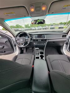 2017 Kia Optima LX   - Photo 14 - Topeka, KS 66608