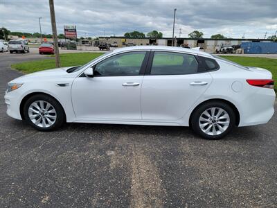 2017 Kia Optima LX   - Photo 7 - Topeka, KS 66608