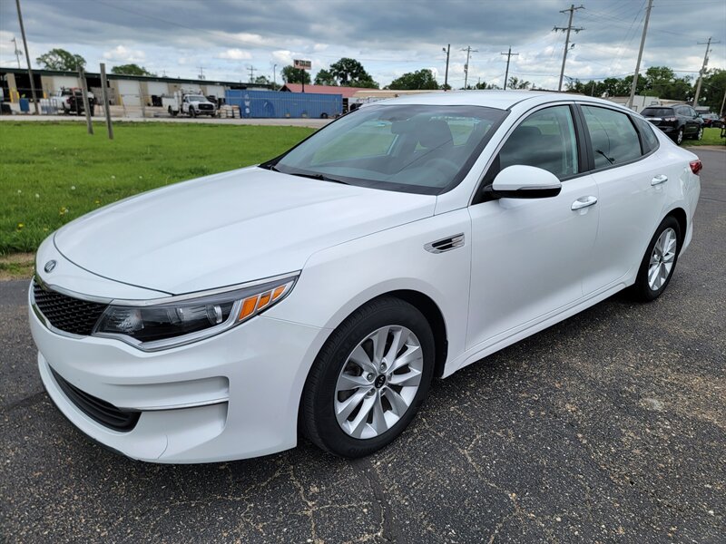 2017 Kia Optima LX  