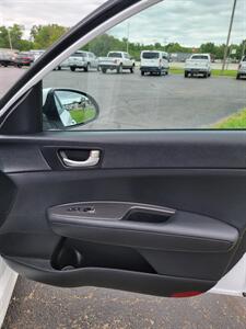 2017 Kia Optima LX   - Photo 13 - Topeka, KS 66608