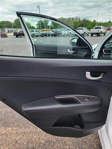 2017 Kia Optima LX   - Photo 10 - Topeka, KS 66608