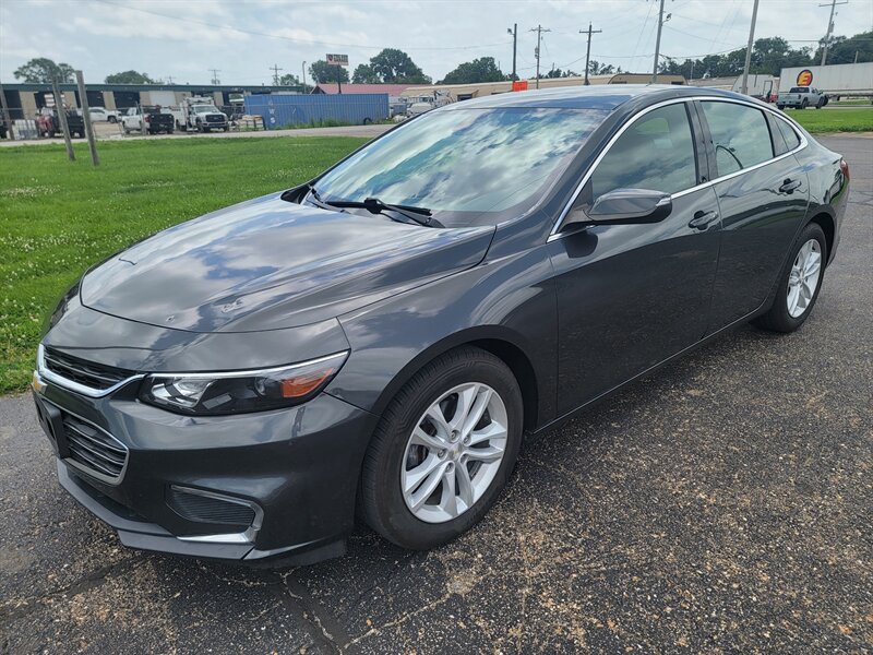 2016 Chevrolet Malibu LT   - Photo 1 - Topeka, KS 66608
