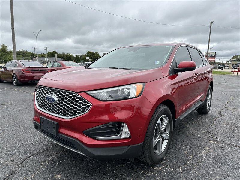 2023 Ford Edge SEL   - Photo 1 - Topeka, KS 66608