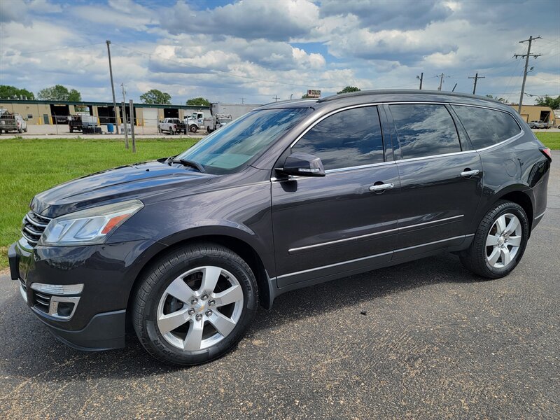 2015 Chevrolet Traverse LTZ   - Photo 1 - Topeka, KS 66608