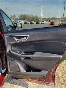 2020 Ford Edge SEL   - Photo 14 - Topeka, KS 66608